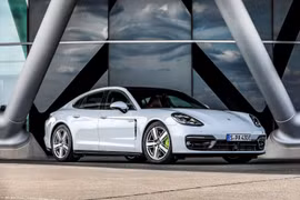 Porsche Việt Nam triệu hồi 327 xe Panamera vì lỗi hệ thống sưởi