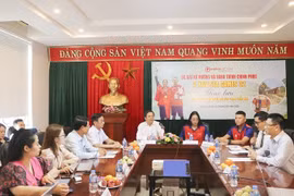 Trao 200 triệu đồng trong buổi giao lưu của VĐV Cao Thị Duyên với Gia đình Việt Nam