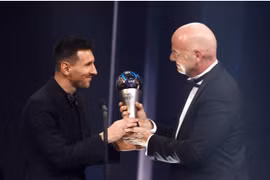 Lionel Messi nhận danh hiệu Cầu thủ xuất sắc nhất thế giới