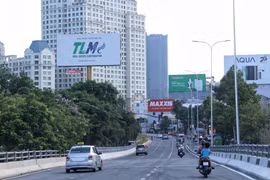TPHCM: Cầu vượt Nguyễn Hữu Cảnh chính thức thông xe từ ngày 5/3