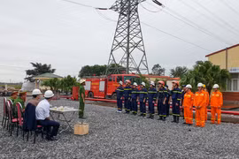 4 trạm biến áp 220kV tại Nghệ An tổ chức diễn tập phương án chữa cháy và cứu nạn, cứu hộ
