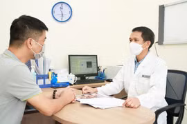Đau tức hạ sườn đi khám phát hiện ung thư gan giai đoạn muộn