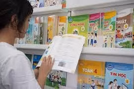Bộ GD&ĐT không tổ chức biên soạn một bộ SGK của Nhà nước có gọi là buông lỏng vai trò quản lý nhà nước?