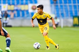 Quang Hải tiếp tục bị Pau FC gạch tên