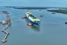 Chuyến tàu LNG đầu tiên đã đưa Việt Nam trở thành “điểm sáng” của thị trường LNG toàn cầu