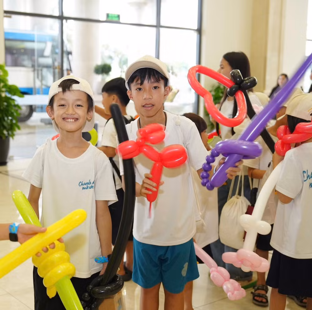 anh-4-nam-2026-danh-dau-cot-moc-5-nam-chuong-trinh-chuyen-di-mo-uoc-dong-hanh-cung-tre-em-co-hoan-canh-kho-khan-tren-ca-nuoc.jpg
