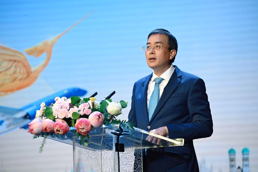 5-ong-dang-ngoc-hoa-bi-thu-dang-uy-chu-tich-hdqt-tong-cong-ty-hang-khong-viet-nam-phat-bieu-tai-buoi-le-anh-vna.jpg