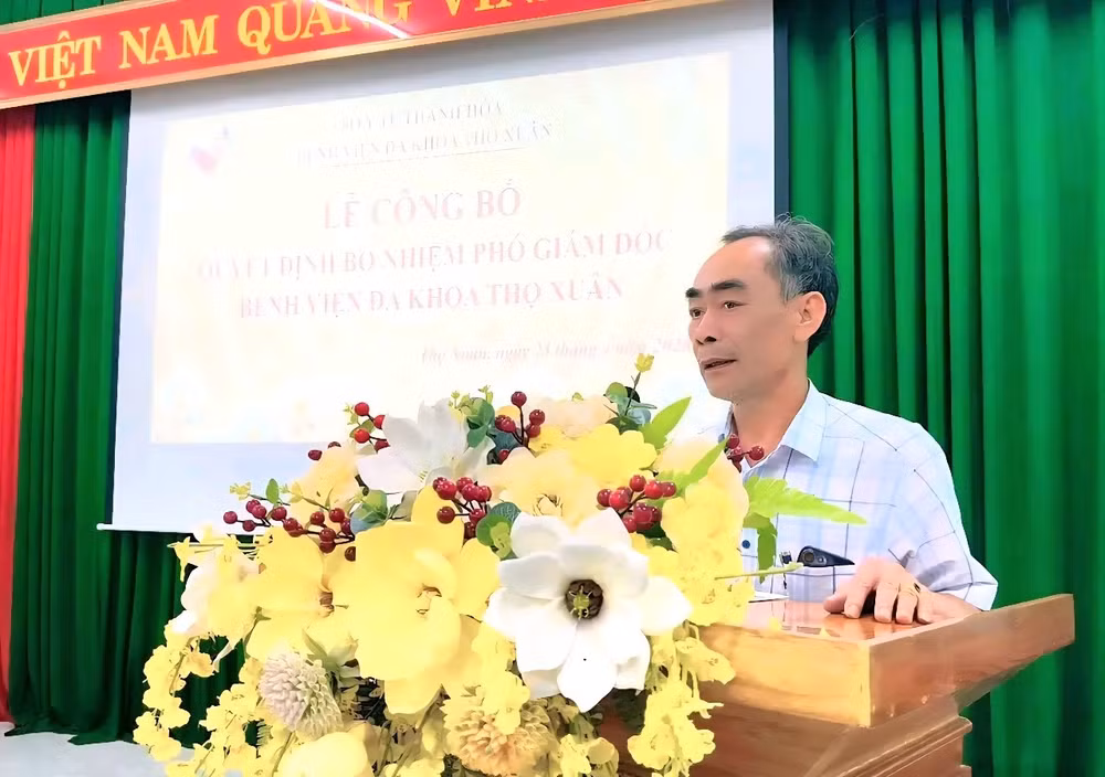 ong-phung-sy-thuong-giam-doc-benh-vien-da-khoa-tho-xuan.jpg