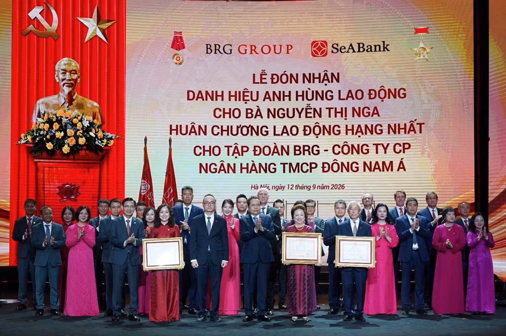 Tại sự kiện, Tập đoàn BRG cũng vinh dự được trao tặng Huân chương Lao động hạng Nhất.