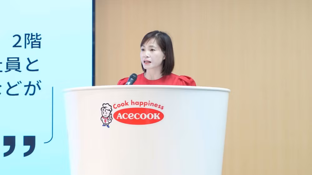 Bà Nguyễn Thị Hiền - Phó Giám đốc Quỹ Bảo trợ Trẻ em Việt Nam phát biểu tại chương trình