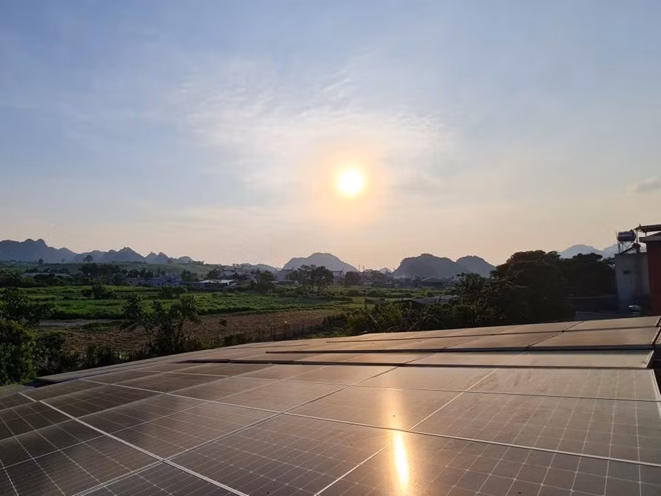 Mô hình điện mặt trời mái nhà được lắp đặt các hộ gia đình CBCNV Công ty Điện lực Sơn La.