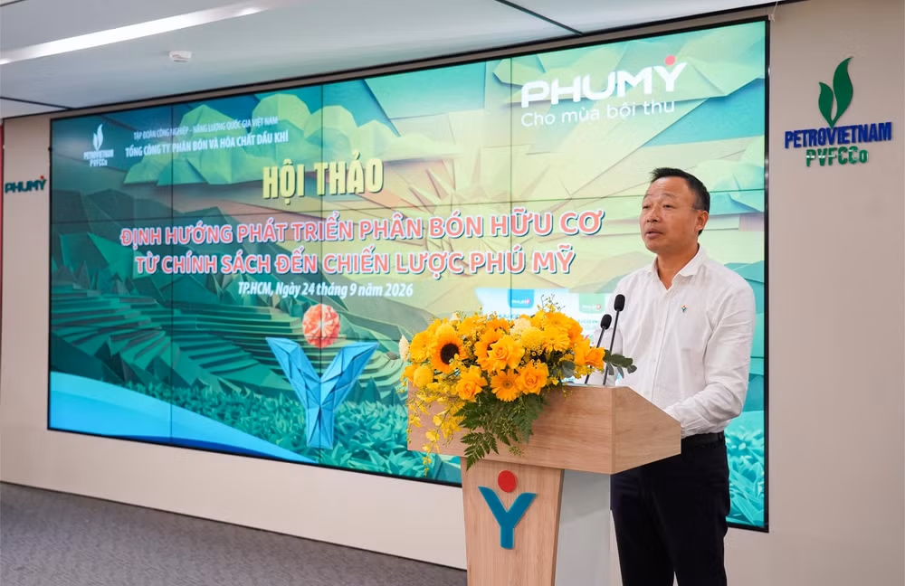 ong-phan-cong-thanh-tong-giam-doc-pvfcco-phu-my-nhan-manh-phat-trien-phan-bon-huu-co-la-dinh-huong-lau-dai-cua-tong-cong-ty.jpg