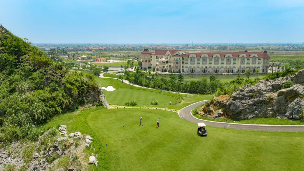 03-canyon-course.jpg