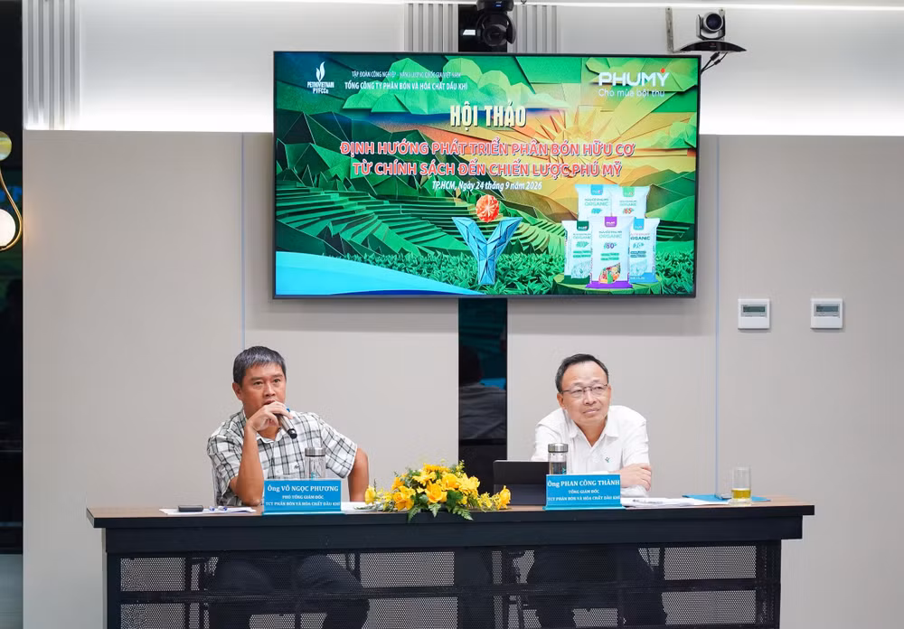 ong-vo-ngoc-phuong-pho-tong-giam-doc-pvfcco-phu-my-ghi-nhan-y-kien-phan-hoi-cua-cac-dai-bieu-tham-du-hoi-tha.jpg