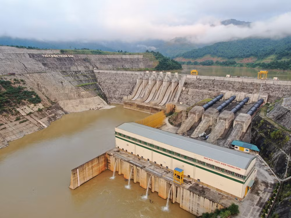 1-quang-canh-nha-may.jpg