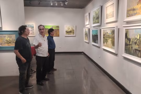 Họa sĩ Quỳnh Thơm trở lại với triển lãm ‘Sắc quê 11’