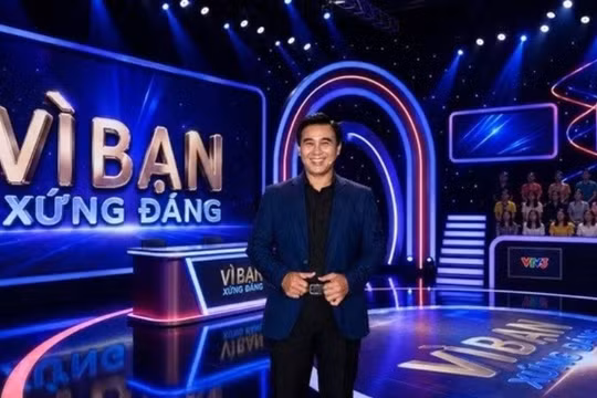MC Quyền Linh rút khỏi game show ‘Vì bạn xứng đáng’