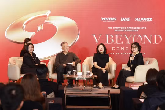 Ban tổ chức chia sẻ tại buổi công bố dự án V-Beyond Concert. Ảnh: BTC