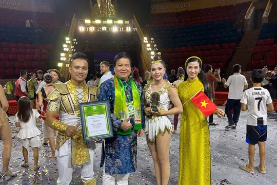 Tiết mục ‘Duo Love’ của xiếc Việt Nam giành giải Vàng tại Tajikistan