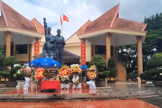 Quảng Ngãi thu phí tham quan bảo tàng và Di tích lịch sử Nhà ngục Kon Tum