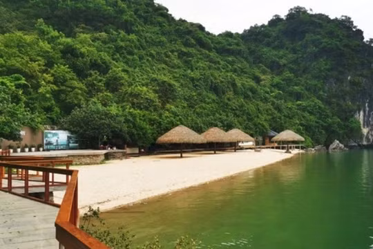 Bãi biển ở vùng lõi Hạ Long lọt top đẹp nhất thế giới 2026