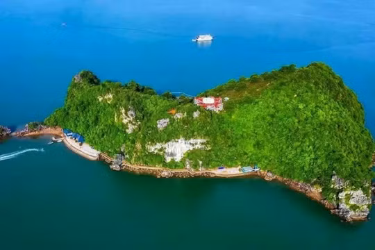 Bãi biển ở vùng lõi Hạ Long lọt top đẹp nhất thế giới 2026