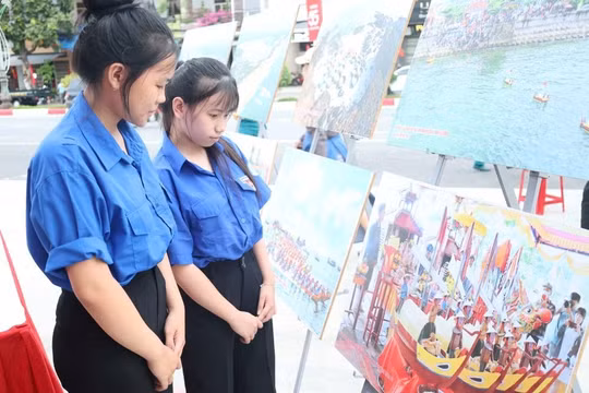 ‘Hoàng Sa - Trường Sa trong lòng Quảng Ngãi’ qua 100 tác phẩm nhiếp ảnh