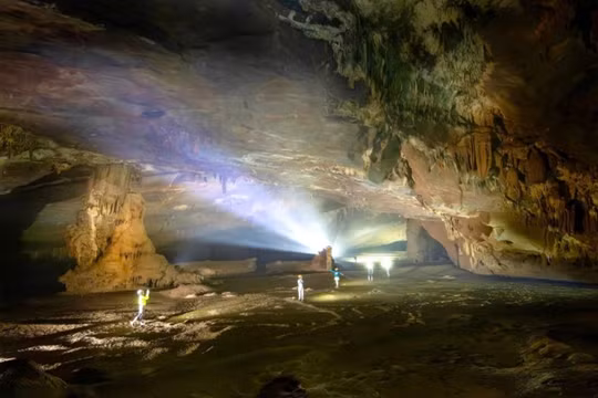 Phát hiện hang động mới tại Vườn quốc gia Phong Nha - Kẻ Bàng 