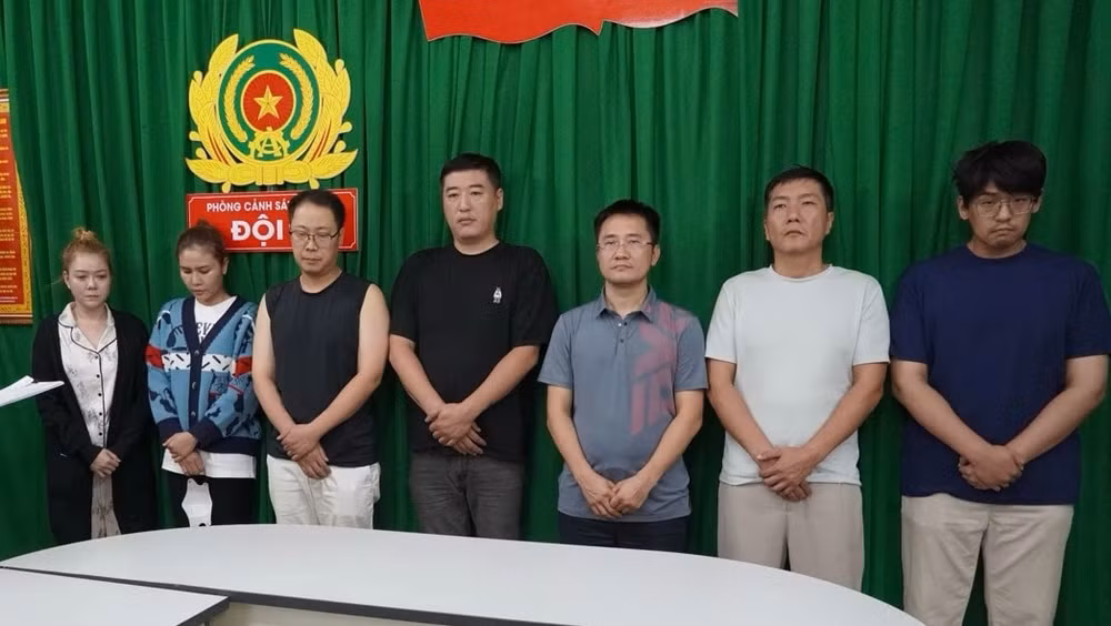 bat o mai dam nup bong nha hang co 120 chan dai o tp hcm hinh 1
