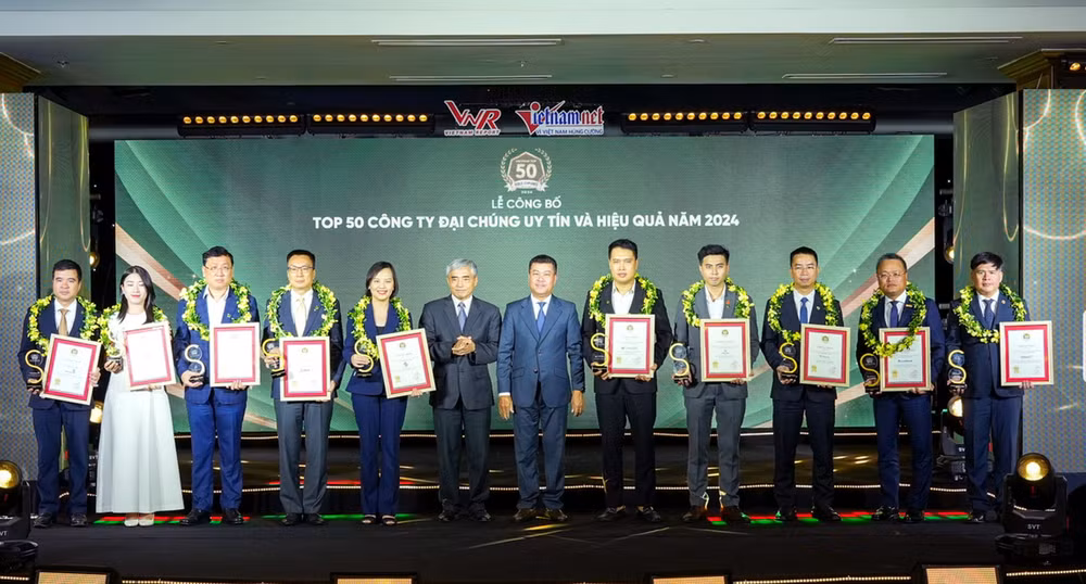 pv gas duoc vinh danh trong le cong bo top 50 cong ty dai chung uy tin va hieu qua nam 2024 hinh 3