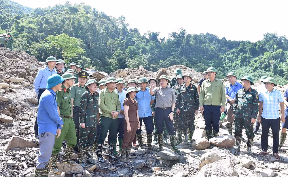 tinh toan bo tri dan cu de bao dam an toan ve tinh mang tai san va sinh ke cho nguoi dan vung nui hinh 1
