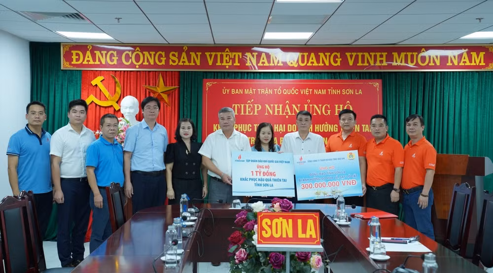 doan cong tac petrovietnam tham hoi ho tro nguoi dan son la va dien bien khac phuc hau qua mua lu hinh 2