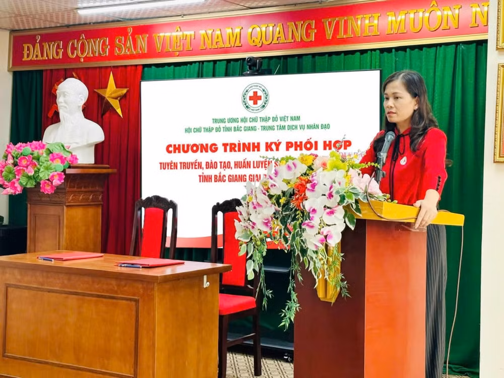trung uong hoi chu thap do viet nam va chuong trinh dao tao huan luyenso cap cuu tai tinh bac giang hinh 2