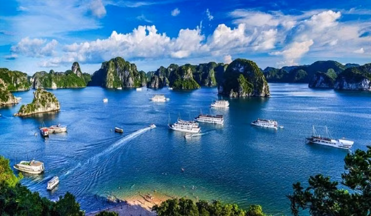 quang ninh dat muc tieu dat 19 trieu luot khach du lich trong nam 2024 hinh 1