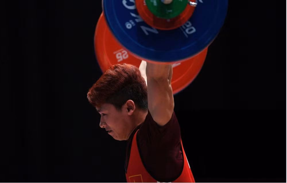 trinh van vinh dung buoc doan viet nam trang tay tai olympic paris 2024 hinh 1