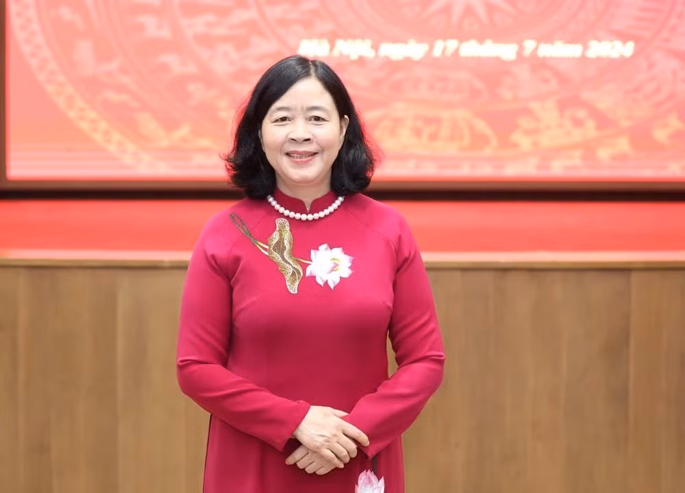 bi thu va cac pho bi thu thanh uy ha noi nhan them nhiem vu moi hinh 1