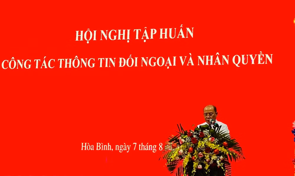 tang cuong thong tin doi ngoai va dau tranh manh me tren khong gian mang hinh 1