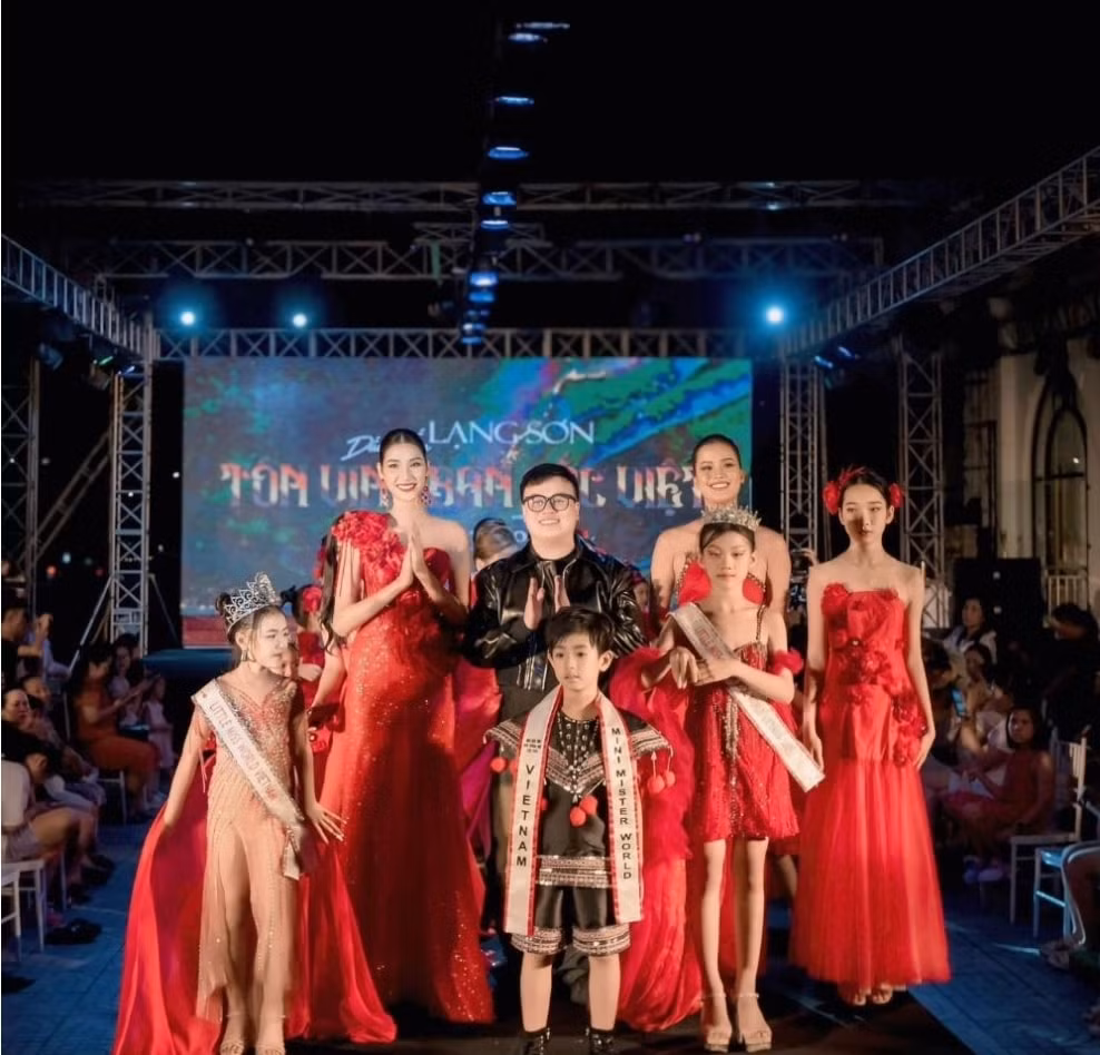 a hau huong ly hoang thuy va dan mau nhi long lay trong chuong trinh ton vinh ban sac viet dau an lang son hinh 8