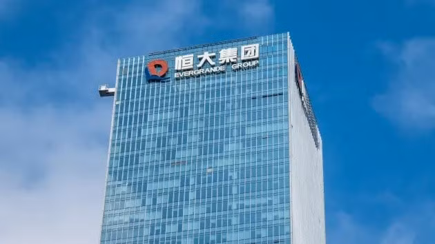 hai cong ty xe dien cua china evergrande se pha san hinh 1