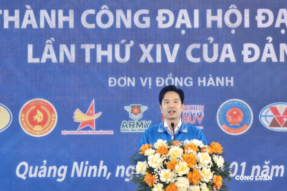 2-tuoi-tre-quang-ninh-thi-dua-mung-dang-doan.jpg