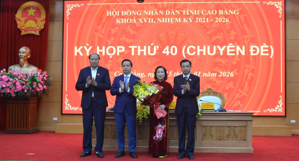 Phê chuẩn kết quả bầu chức vụ Phó Chủ tịch Ủy ban nhân dân tỉnh Cao Bằng- Ảnh 1.