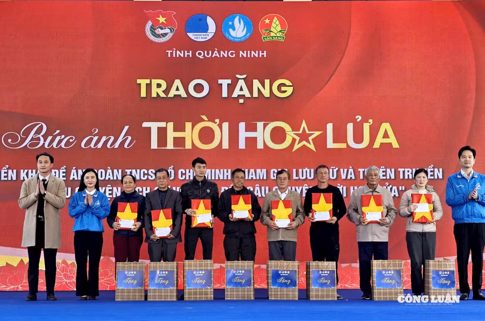 4-tuoi-tre-quang-ninh-thi-dua-mung-dang-doan.jpg