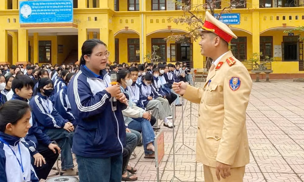GIAO THỒN