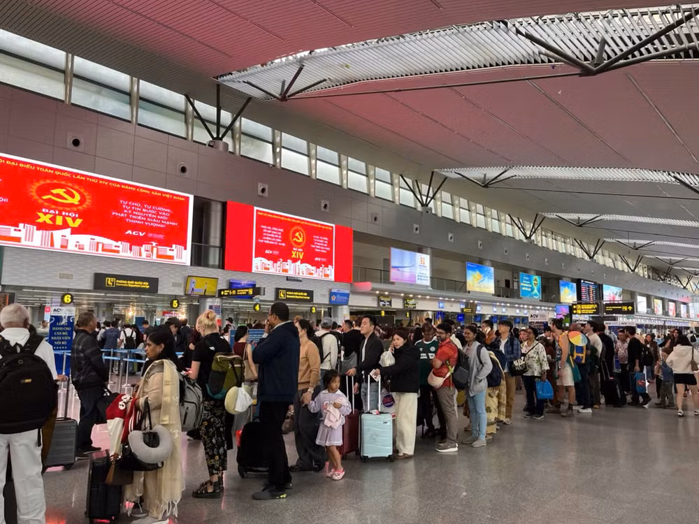 san-bay-da-nang-62cbd9706cf8407887940ef669ab5d14.jpg