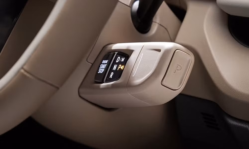 Cần số dạng điện tử sau vô-lăng - Ảnh: Kia