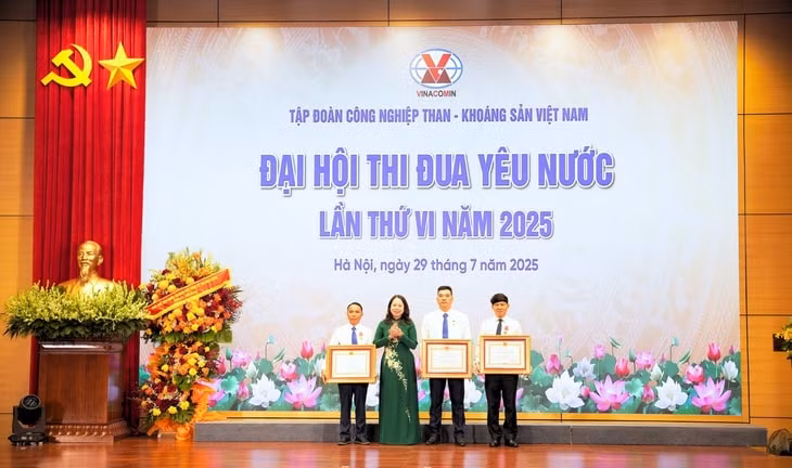 TKV tổ chức Đại hội thi đua yêu nước lần thứ VI - Ảnh 3.