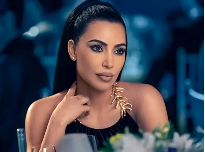 ngoi sao truyen hinh thuc te kim kardashian vao vai chinh phim kinh di hinh 1