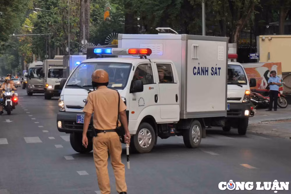 hang tram canh sat siet chat an ninh phien xu ba truong my lan cung 85 dong pham hinh 3