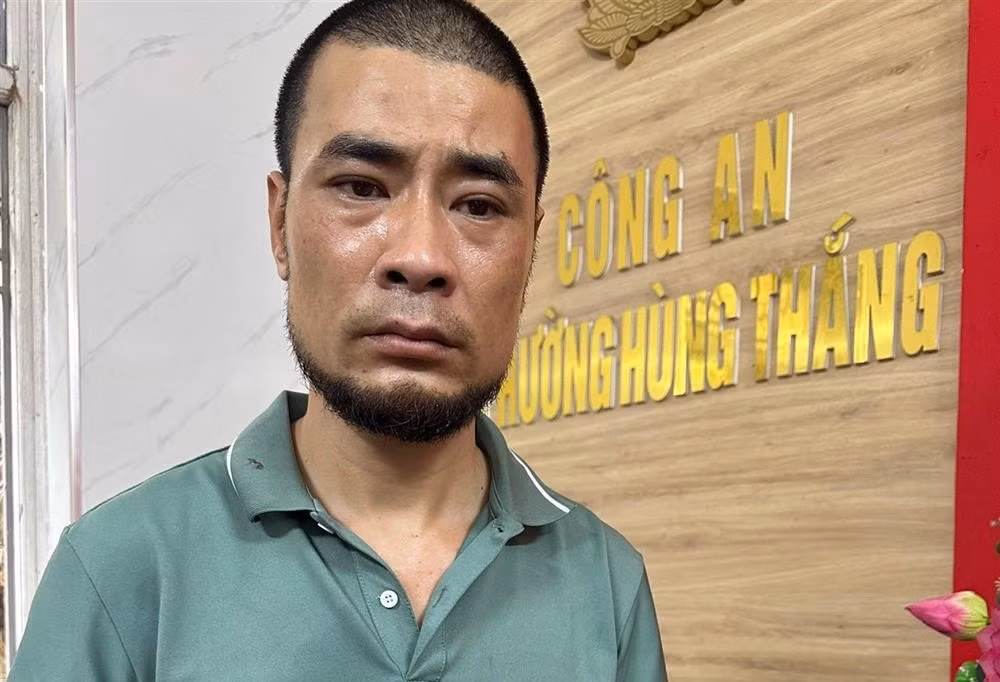khoi to lai xe duong tinh voi chat ma tuy dam vao canh sat giao thong hinh 1