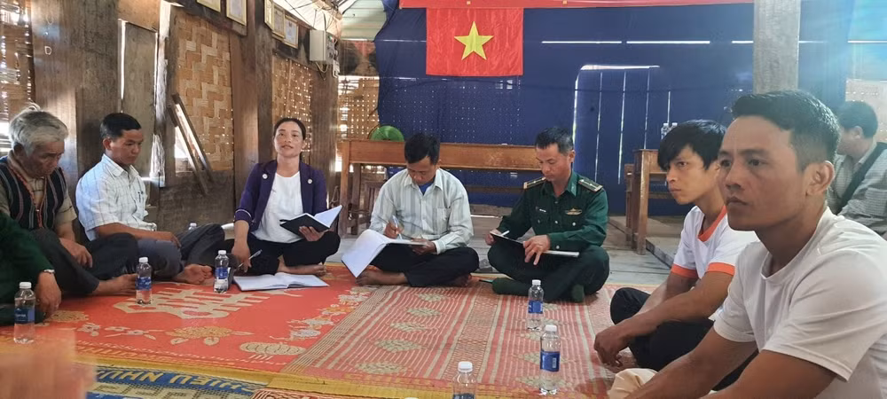 hoi nha bao tinh kon tum tang an pham bao xuan giap thin 2024 cho cac don bien phong hinh 2
